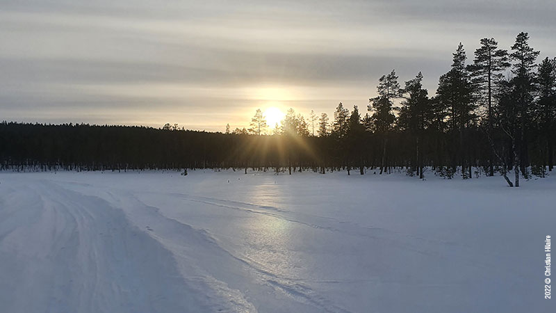 Sur les lacs et rivières du Suomujoki, direction Snellmaninmaja.